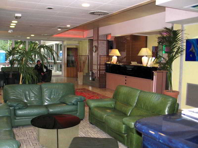 Hotel Tiberius Rimini Buitenkant foto