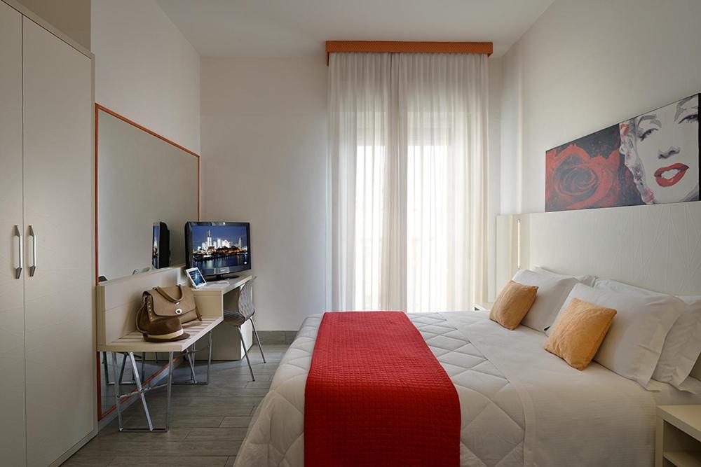 Hotel Tiberius Rimini Buitenkant foto
